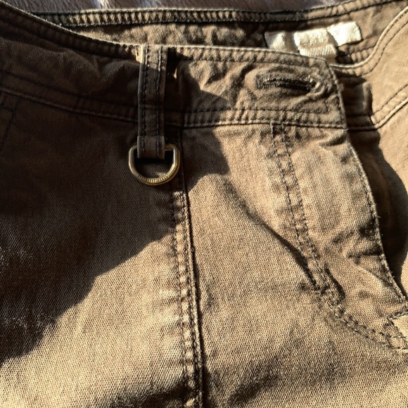 Burberry linen fitted Cargo pants - Picture 9 of 9